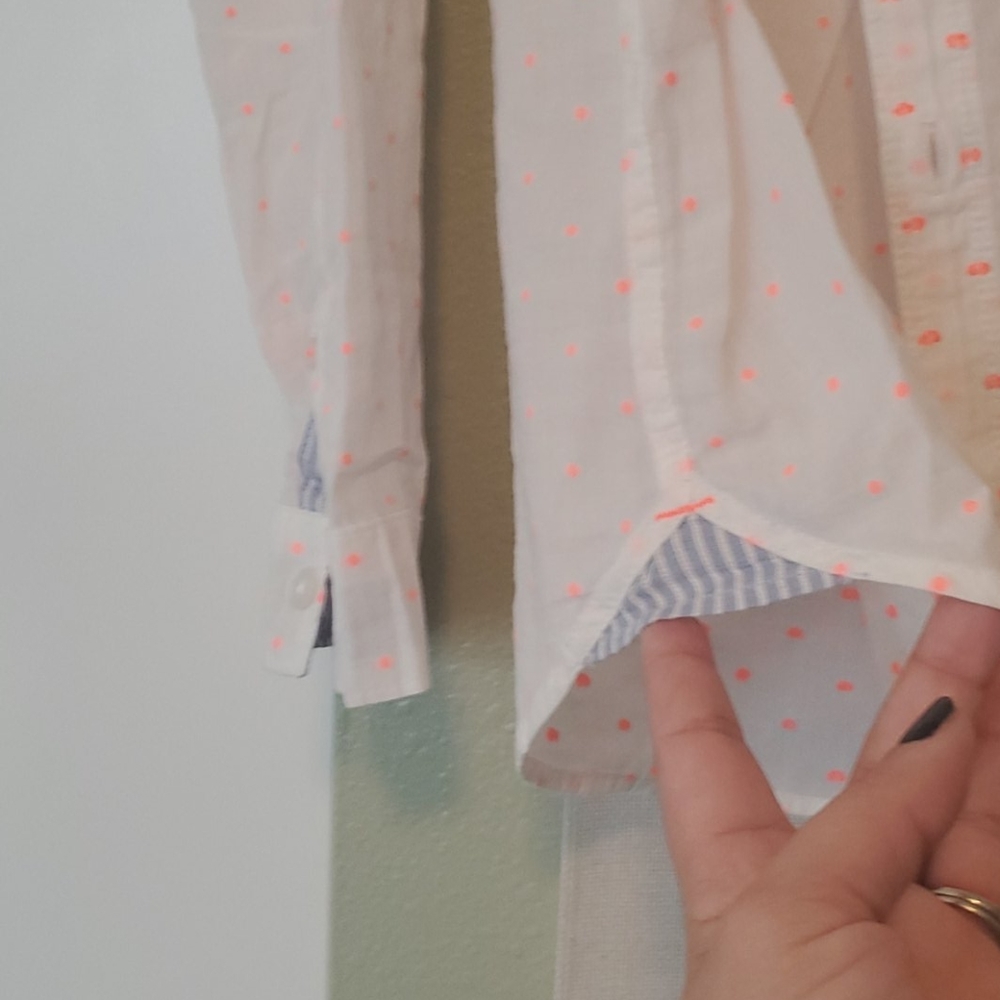 Clothing - Picture 5 of 5